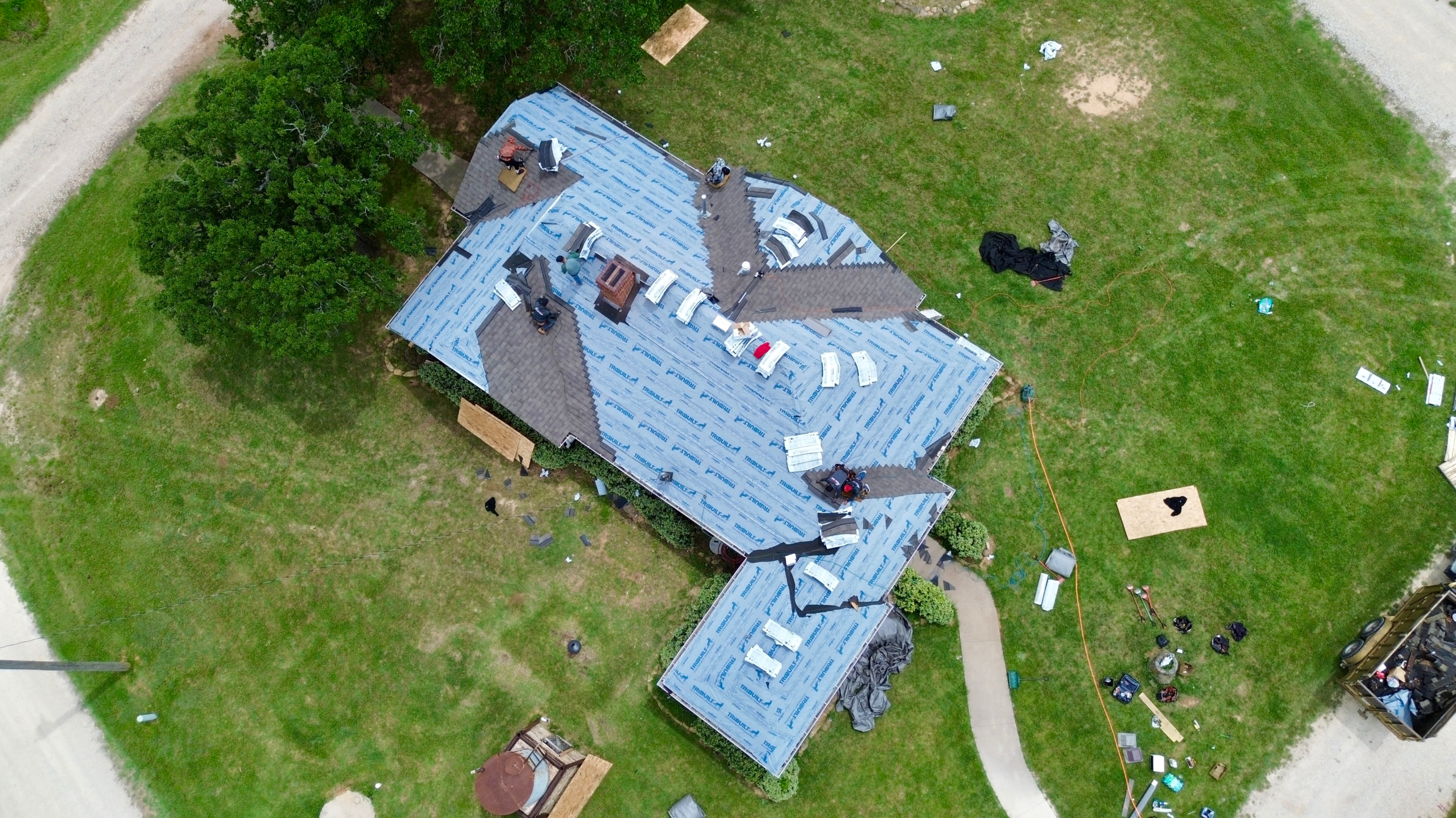 Early Warning Signs That a Roof Is Beginning to Fail