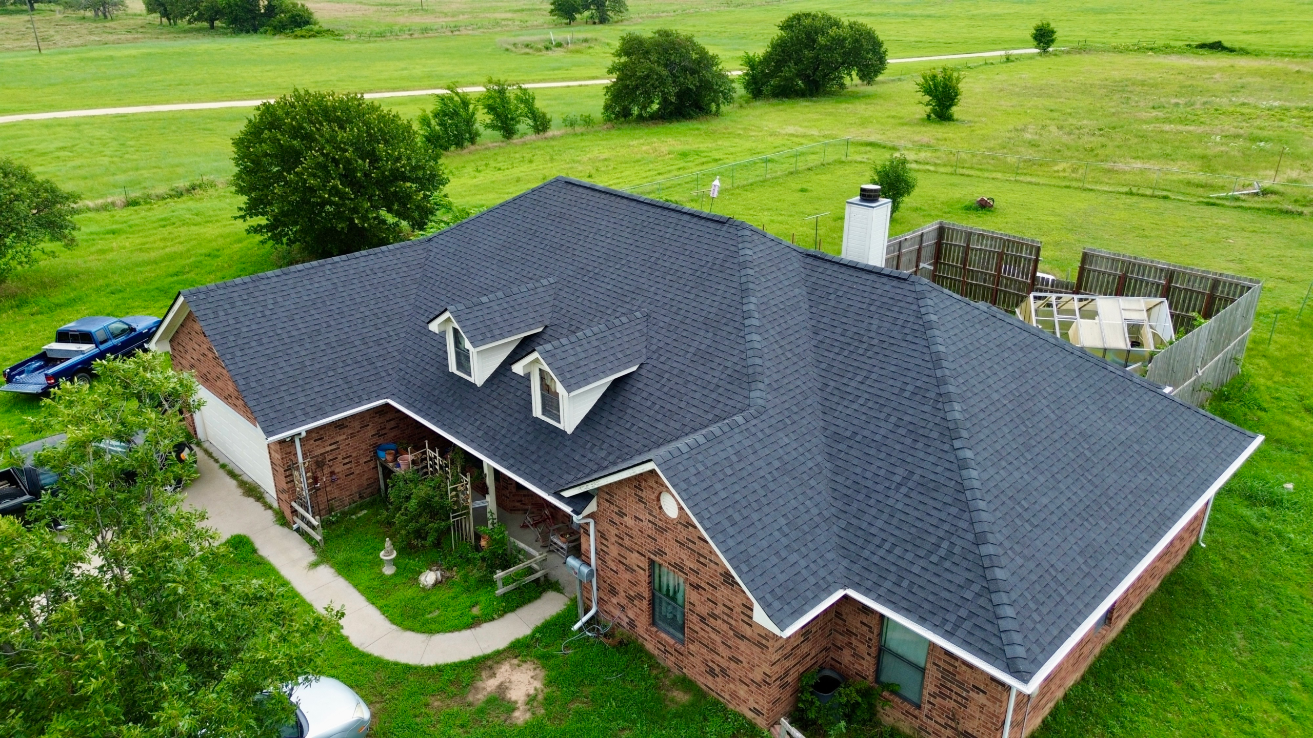 Choosing Emerging Roofing Technologies for Residential Construction