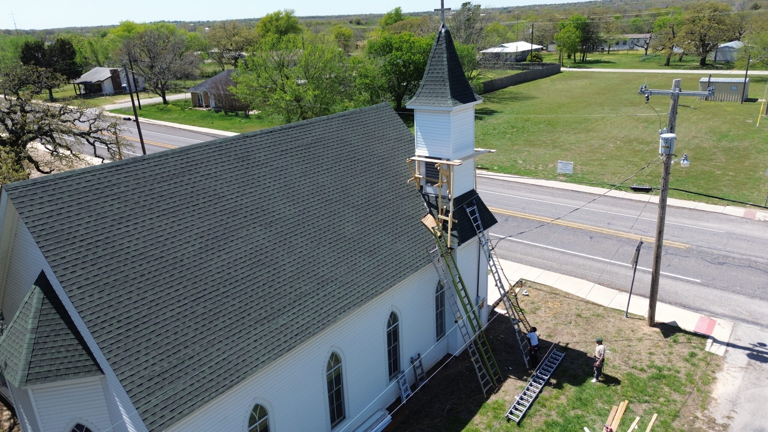 Managing Roofing Installation During Changing Weather